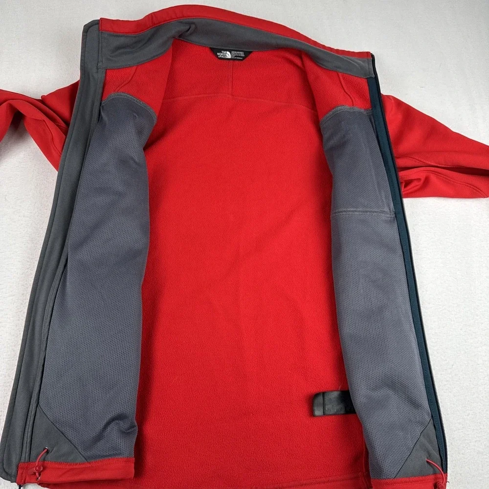 North Face Mens Red Softshell Full Zip Jacket Small Pockets Casual comfort
